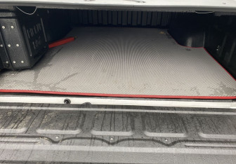 Подержанный автомобиль JAC T9 2024 года (14 фото)