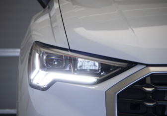 Подержанный автомобиль Audi Q3 2021 года (39 фото)