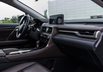 Подержанный автомобиль Lexus RX 2020 года (15 фото)