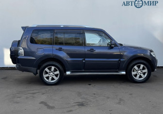 Подержанный автомобиль Mitsubishi Pajero 2008 года (4 фото)