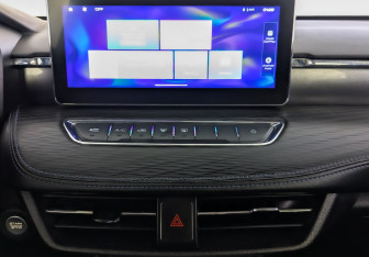 Подержанный автомобиль Haval Jolion 2023 года (15 фото)