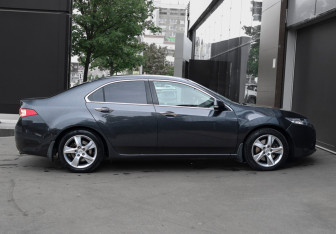 Подержанный автомобиль Honda Accord Sedan 2011 года (4 фото)