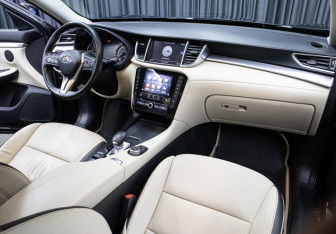 Подержанный автомобиль Infiniti QX50 2018 года (11 фото)