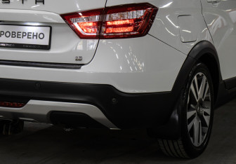 Подержанный автомобиль LADA (ВАЗ) Vesta Wagon 2019 года (23 фото)