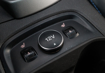 Подержанный автомобиль Ford Focus Sedan 2011 года (16 фото)