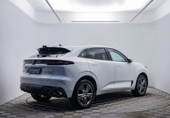 Подержанный автомобиль Changan UNI-K 2024 года (5 фото)