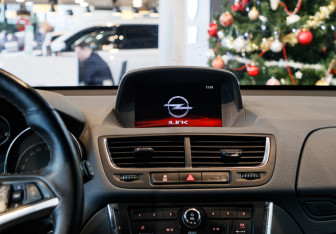 Подержанный автомобиль Opel Mokka 2014 года (19 фото)