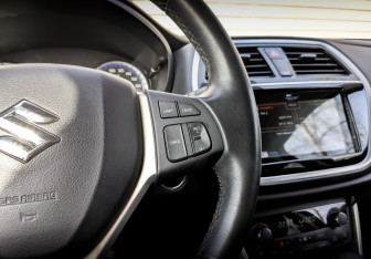 Подержанный автомобиль Suzuki SX4 Hatchback 2019 года (29 фото)