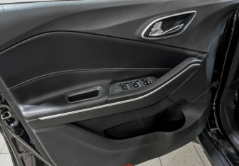 Подержанный автомобиль Москвич 3 2023 года (18 фото)