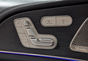 Подержанный автомобиль Mercedes-Benz GLE 2021 года (30 фото)