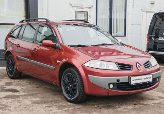 Подержанный автомобиль Renault Megane Wagon 2007 года (3 фото)