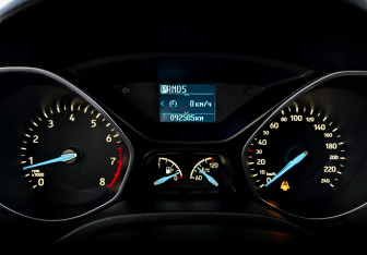 Подержанный автомобиль Ford Focus Sedan 2017 года (13 фото)