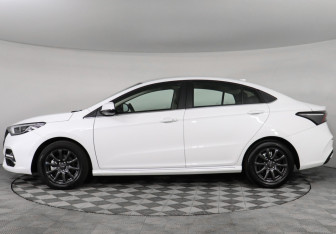 Подержанный автомобиль Omoda S5 2024 года (8 фото)