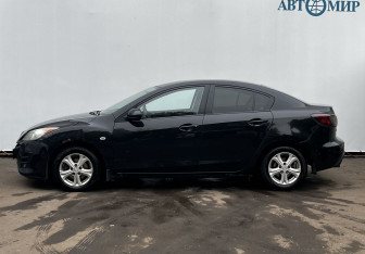 Подержанный автомобиль Mazda 3 Sedan 2011 года (8 фото)