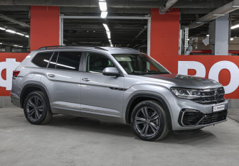Подержанный автомобиль Volkswagen Teramont 2021 года (3 фото)