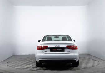 Подержанный автомобиль Audi A4 Sedan 2013 года (6 фото)