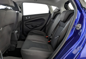 Подержанный автомобиль Ford Fiesta Hatchback 2017 года (18 фото)