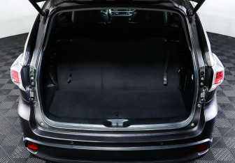 Подержанный автомобиль Toyota Highlander 2013 года (24 фото)