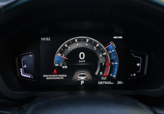 Подержанный автомобиль Mitsubishi Montero Sport 2022 года (17 фото)