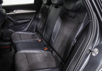 Подержанный автомобиль Audi Q5 2017 года (15 фото)