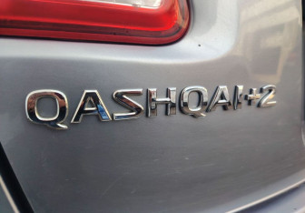 Подержанный автомобиль Nissan Qashqai+2 2010 года (13 фото)