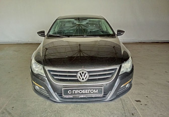 Подержанный автомобиль Volkswagen Passat CC 2011 года (2 фото)