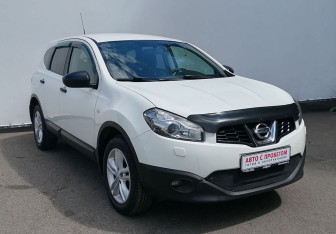 Подержанный автомобиль Nissan Qashqai+2 2012 года (3 фото)