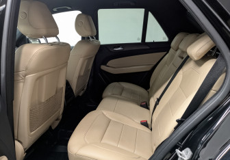 Подержанный автомобиль Mercedes-Benz GLE 2016 года (18 фото)