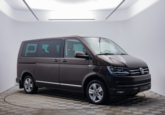 Подержанный автомобиль Volkswagen Multivan 2017 года (3 фото)