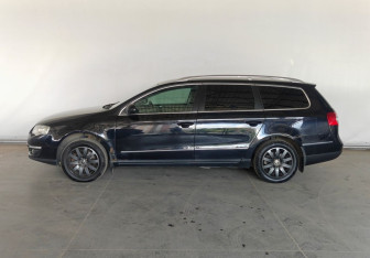 Подержанный автомобиль Volkswagen Passat Wagon 2008 года (7 фото)
