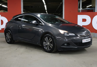 Подержанный автомобиль Opel Astra Hatchback 2013 года (3 фото)