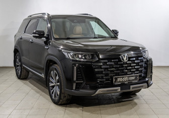 Подержанный автомобиль Changan CS95 2024 года (3 фото)