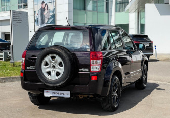 Подержанный автомобиль Suzuki Grand Vitara 2008 года (5 фото)
