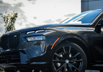 Подержанный автомобиль BMW X7 2022 года (41 фото)