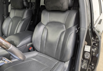 Подержанный автомобиль Lexus LX 2017 года (20 фото)