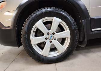 Подержанный автомобиль Volvo XC70 2012 года (9 фото)