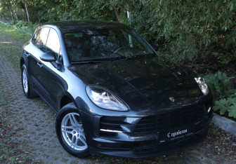 Подержанный автомобиль Porsche Macan 2019 года (21 фото)