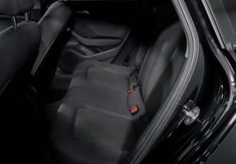 Подержанный автомобиль Audi A3 Sedan 2018 года (10 фото)