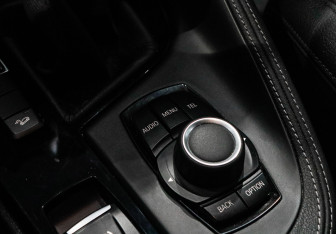 Подержанный автомобиль BMW X1 2016 года (17 фото)