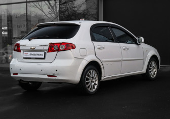 Подержанный автомобиль Chevrolet Lacetti Hatchback 2011 года (4 фото)