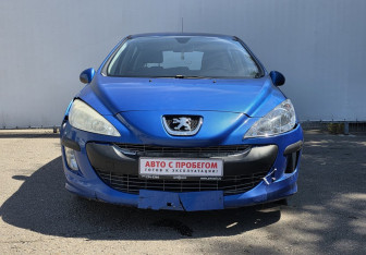 Подержанный автомобиль Peugeot 308 Hatchback 2010 года (2 фото)
