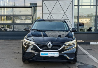 Подержанный автомобиль Renault Arkana 2019 года (2 фото)