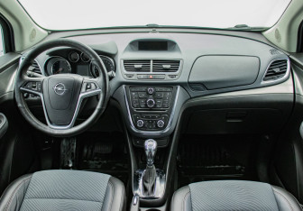 Подержанный автомобиль Opel Mokka 2013 года (13 фото)