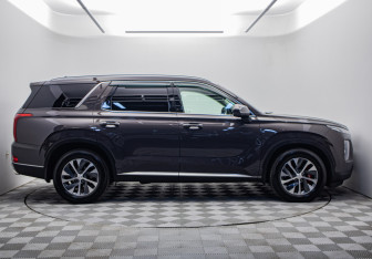 Подержанный автомобиль Hyundai Palisade 2021 года (6 фото)