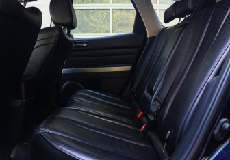 Подержанный автомобиль Mazda CX-7 2010 года (9 фото)