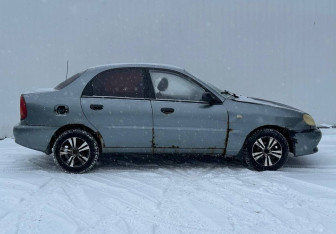 Подержанный автомобиль Chevrolet Lanos 2006 года (4 фото)