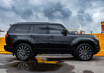 Подержанный автомобиль Lexus GX 2025 года (8 фото)