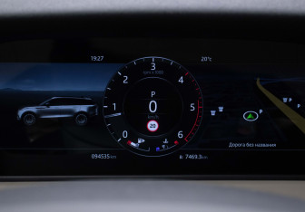 Подержанный автомобиль Land Rover Range Rover Velar 2018 года (12 фото)