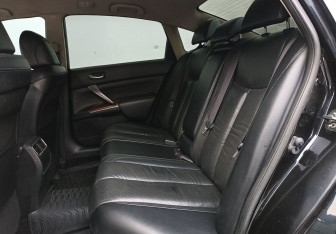 Подержанный автомобиль Nissan Teana 2010 года (11 фото)