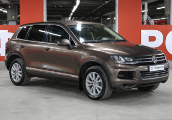 Подержанный автомобиль Volkswagen Touareg 2011 года (3 фото)